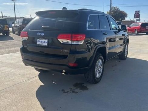 Used 2019 Jeep Grand Cherokee Laredo AWD/4WD image 6