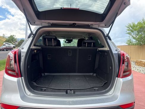 Used 2022 Buick Encore Preferred w/ Safety Package II AWD/4WD image 7