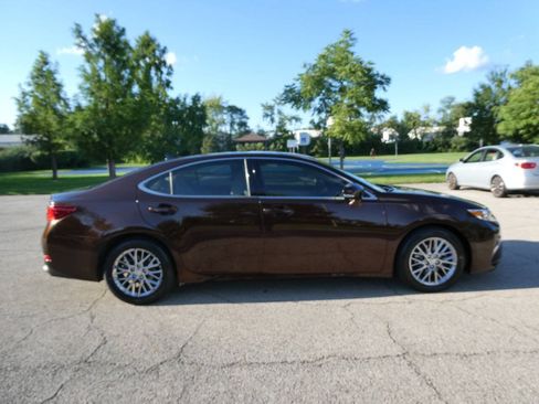 Used 2018 Lexus ES 350 w/ Navigation System Package FWD image 4