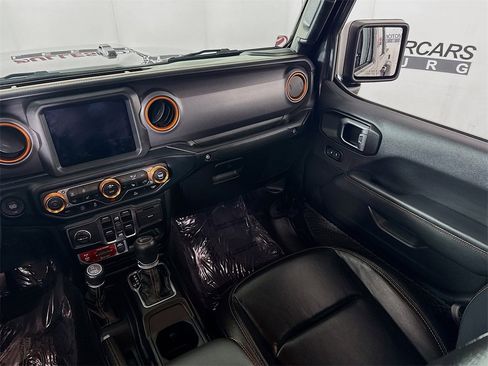 Used 2023 Jeep Gladiator Mojave w/ Cold Weather Group image 24