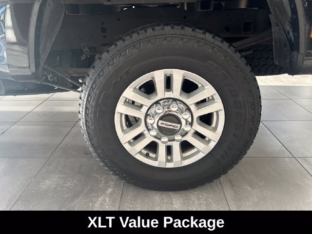 Used 2019 Ford F250 XLT w/ XLT Value Package AWD/4WD image 3