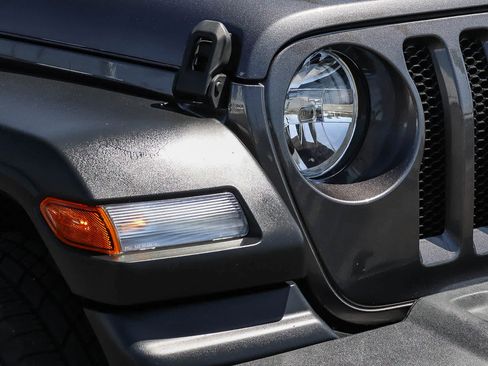 Used 2021 Jeep Wrangler Sport AWD/4WD image 4