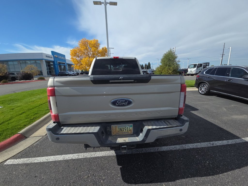 Used 2017 Ford F250 Lariat w/ Lariat Ultimate Package AWD/4WD image 2