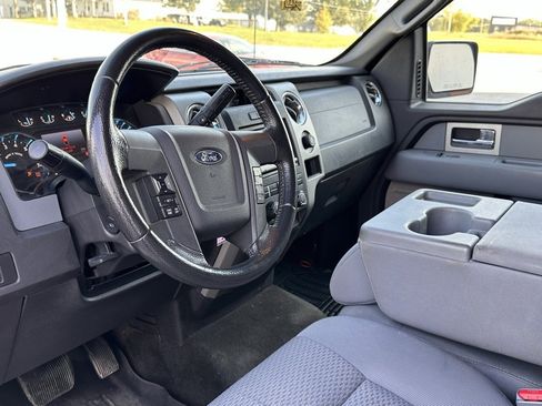 Used 2011 Ford F150 XLT w/ XLT Chrome Pkg image 10