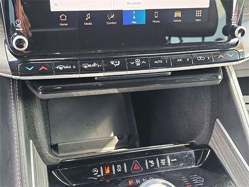 Used 2024 Jeep Wagoneer Series III image 19