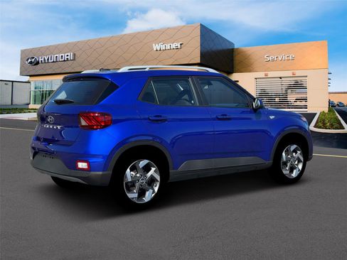 New 2026 Hyundai Venue SEL FWD image 27