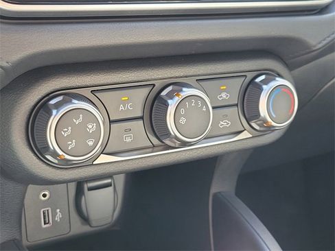 New 2025 Nissan Versa S image 25