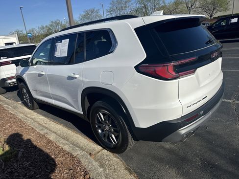 Certified 2025 GMC Acadia Elevation image 8