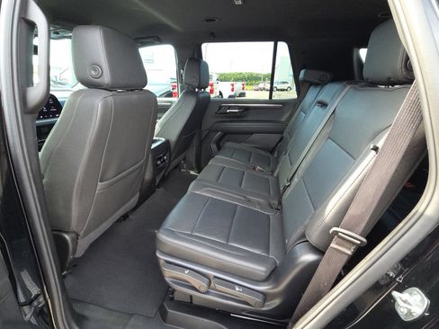 Used 2025 Chevrolet Tahoe Z71 AWD/4WD image 28