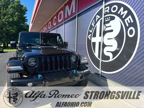 Used 2021 Jeep Wrangler Unlimited Sahara AWD/4WD image 1