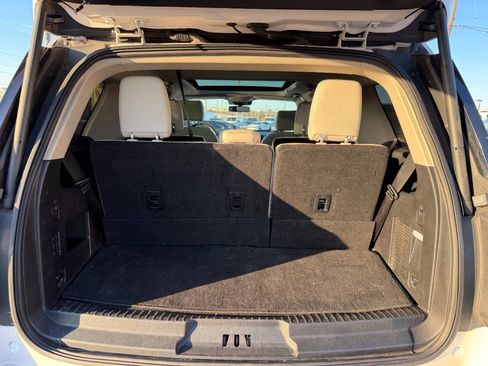 Used 2018 Ford Expedition Platinum RWD image 20