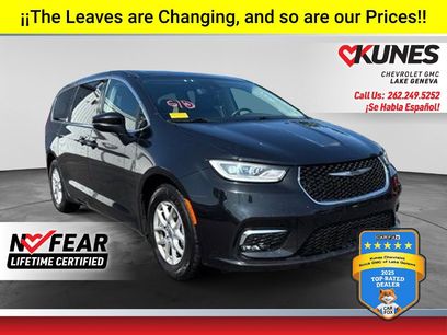 Used 2023 Chrysler Pacifica Touring-L