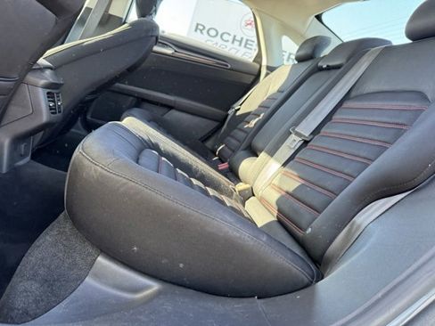 Used 2015 Ford Fusion SE w/ Equipment Group 201A image 9