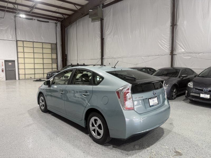 Used 2015 Toyota Prius Four FWD image 10