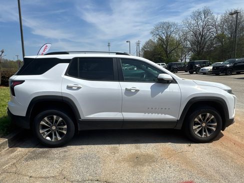 Used 2025 Chevrolet Equinox LT w/ Convenience Package II image 4
