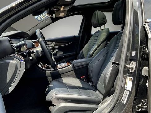 Used 2023 Mercedes-Benz E 350 4MATIC Sedan image 21