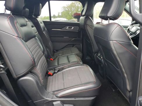 Used 2025 Ford Explorer ST-Line w/ ST-Line Street Pack AWD/4WD image 11
