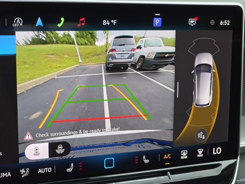 New 2025 Volkswagen Tiguan SE image 5