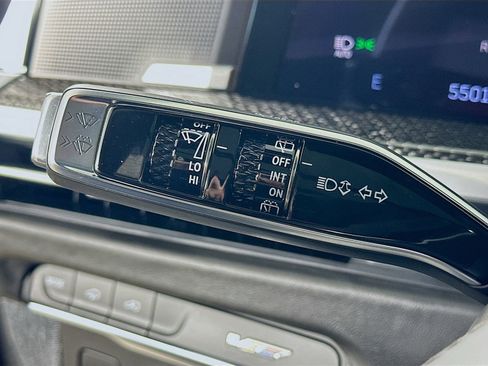 Used 2026 Cadillac Escalade V AWD/4WD image 21