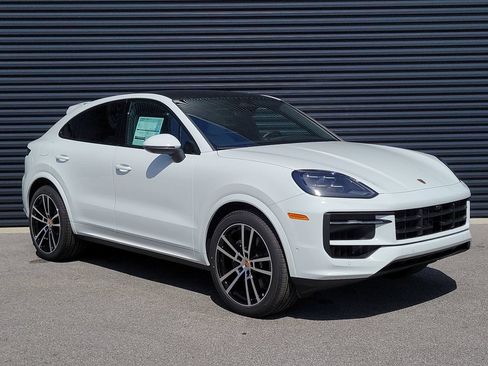 New 2026 Porsche Cayenne Coupe AWD/4WD image 9