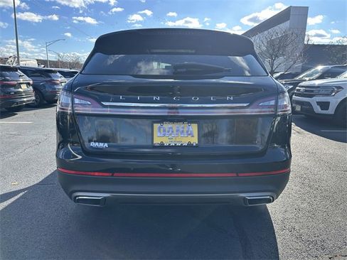 Certified 2022 Lincoln Nautilus Reserve image 6