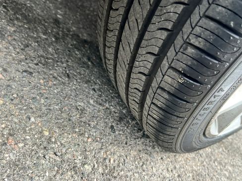 Used 2008 Hyundai Tiburon GT image 15