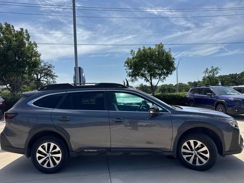 Used 2024 Subaru Outback Premium w/ Popular Package #1 AWD/4WD image 2