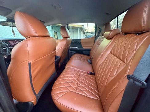 Used 2020 Toyota Tacoma SR5 image 21