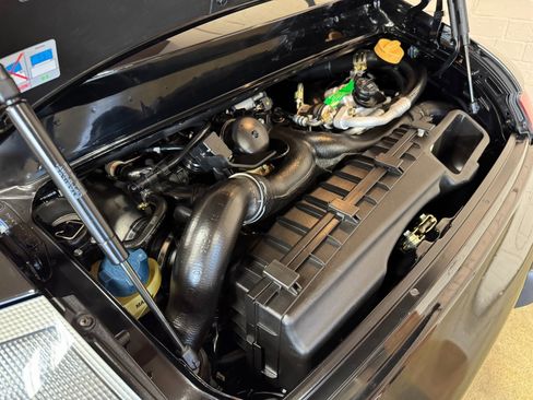 Used 2002 Porsche 911 Turbo image 98