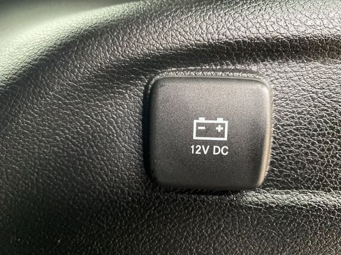 Used 2023 Jeep Grand Cherokee L Laredo image 17