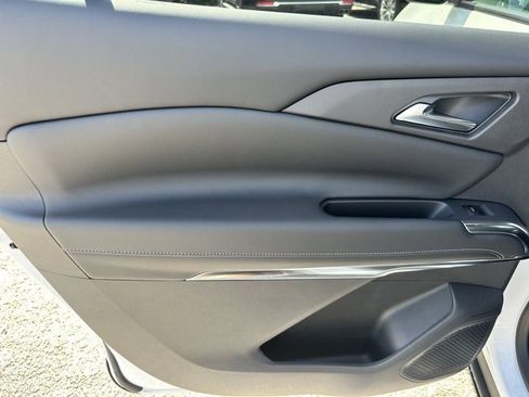 New 2026 Chevrolet Traverse LT w/ LPO, Floor Liner Package image 17