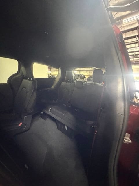 New 2027 Chrysler Pacifica Select AWD/4WD image 27