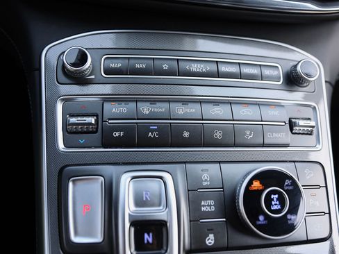 Used 2022 Hyundai Santa Fe Calligraphy image 29