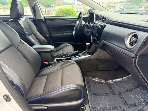 Used 2017 Toyota Corolla SE FWD image 16