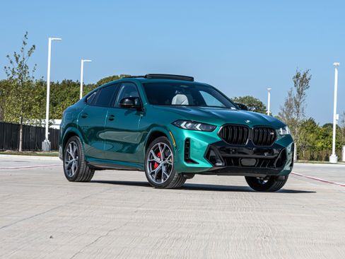 Certified 2026 BMW X6 M60i w/ Climate Comfort Package AWD/4WD image 2