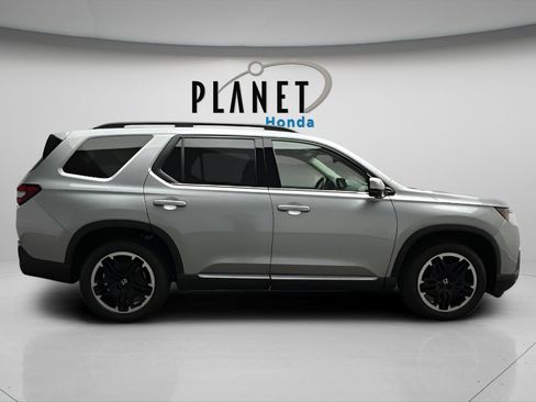 New 2026 Honda Pilot Touring image 8