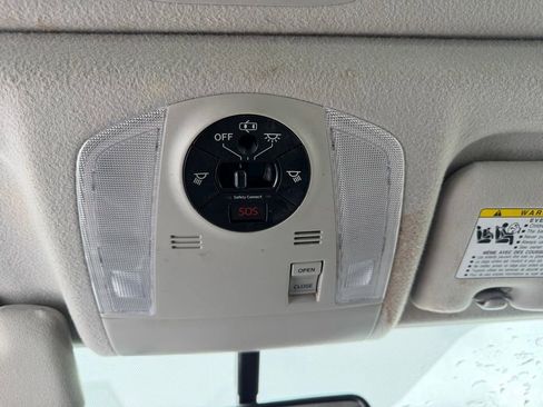 Used 2010 Toyota Prius Five image 5