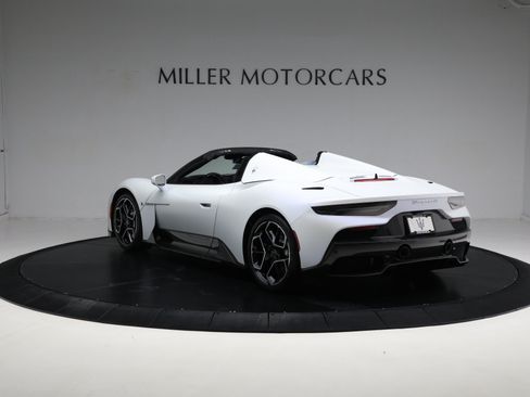 Used 2023 Maserati MC20 Spyder RWD image 7