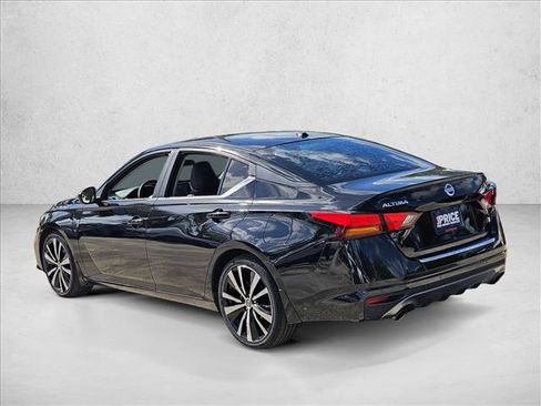 Used 2021 Nissan Altima 2.5 SR FWD image 8