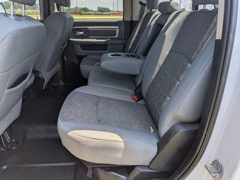 Used 2018 RAM 2500 SLT RWD image 29