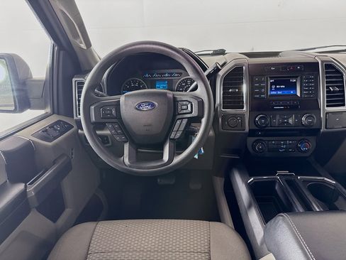 Used 2016 Ford F150 XLT RWD image 25