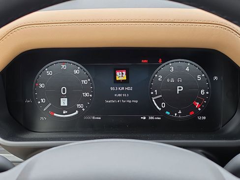 New 2026 Land Rover Defender 110 S image 18