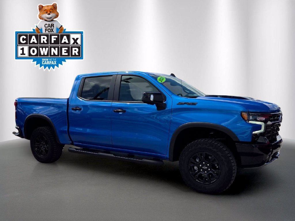 Used 2025 Chevrolet Silverado 1500 ZR2 w/ Technology Package AWD/4WD image 2
