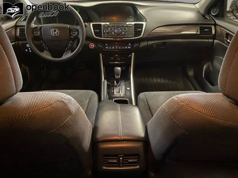 Used 2017 Honda Accord Hybrid Sedan image 15