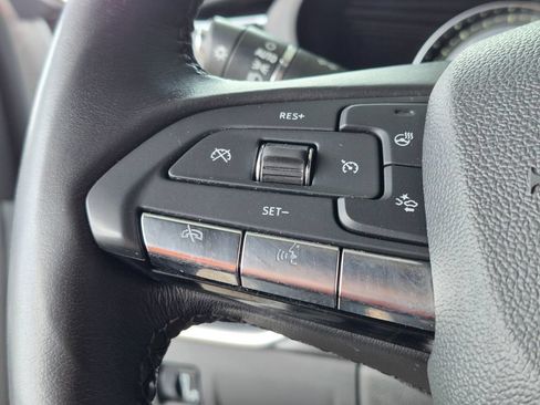 Used 2021 Cadillac XT4 Premium Luxury w/ Cold Weather Package FWD image 31