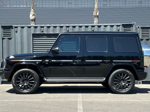 Used 2023 Mercedes-Benz G 550 image 2