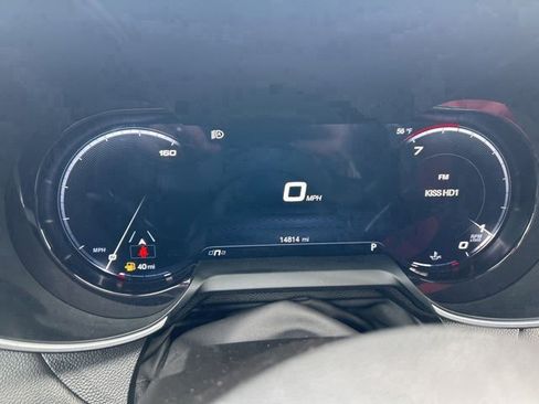 Used 2024 Alfa Romeo Giulia Veloce image 12