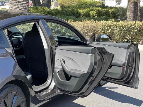 Used 2024 Tesla Model 3 Long Range RWD image 45