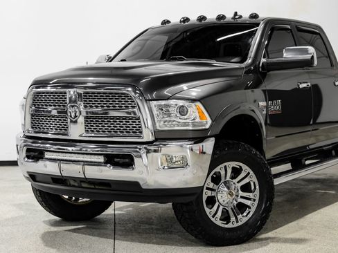 Used 2018 RAM 2500 Laramie w/ Convenience Group AWD/4WD image 12