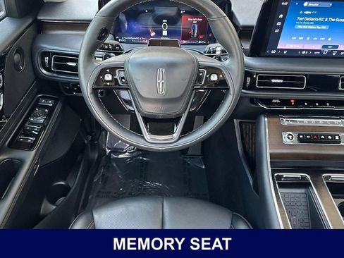 Used 2025 Lincoln Aviator Reserve w/ Jet Appearance Package RWD image 18